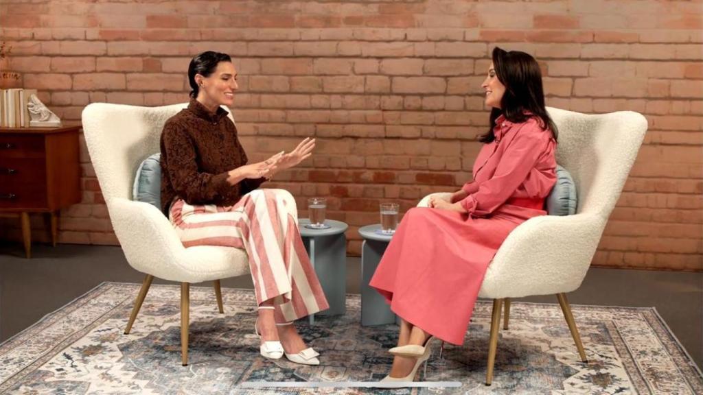 Eugenia Osborne con Cruz Sánchez de Lara en el programa 'Mothers: From the Heart'.