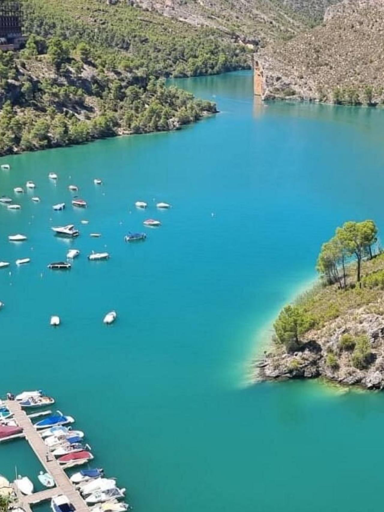 Vista aérea del embalse de Bolarque.