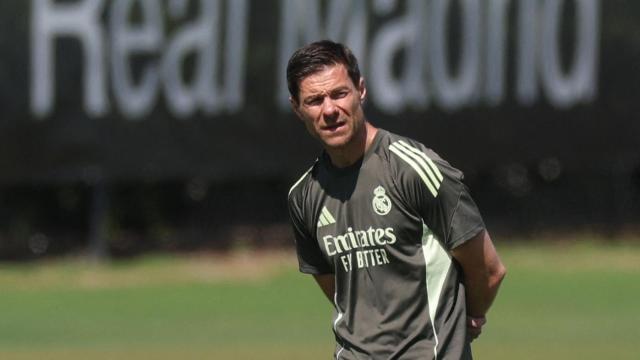 Xabi Alonso, durante un entrenamiento con el Real Madrid.