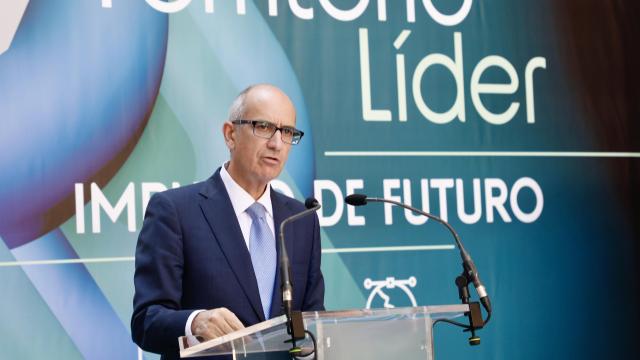 El presidente de la Diputación de Salamanca, Javier Iglesias, en la presentación de la iniciativa de desarrollo provincial ‘Territorio Líder’