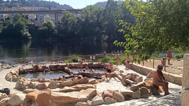 Las termas de Ourense, a rebosar pese a la ola de calor: Esto es mejor que Vigo