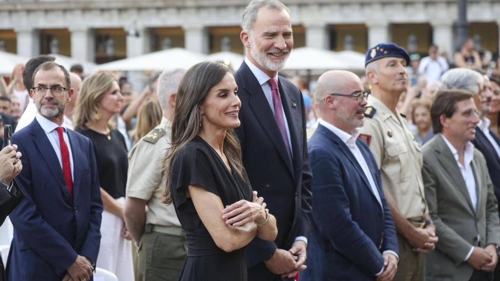 Los Kings Felipe y Letizia, en el concierto ofrecido por la Guardia Real que conmemora el aniversario de la Proclamación.