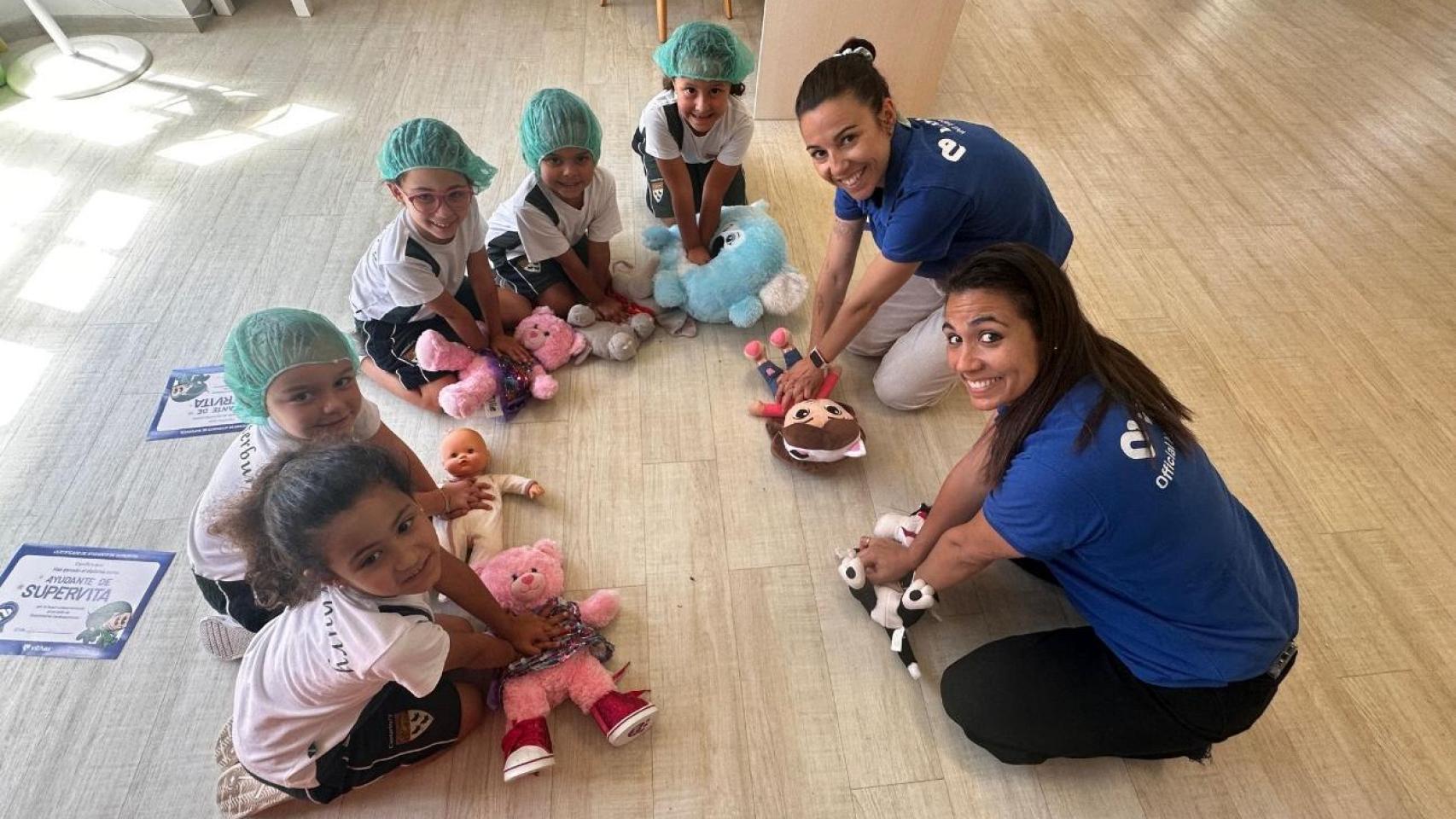 Vithas Aula Salud Colegios: cuando médicos y enfermeros son los profes de 6.000 estudiantes