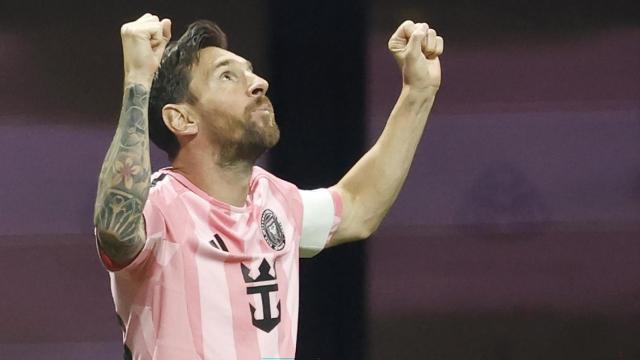 Leo Messi celebra el gol marcado ante el Porto.