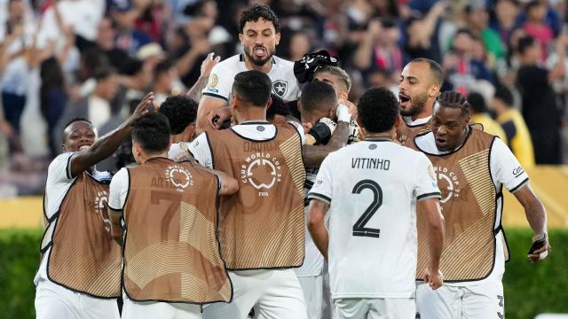 Los jugadores del Botafogo celebran el triunfo contra el PSG.