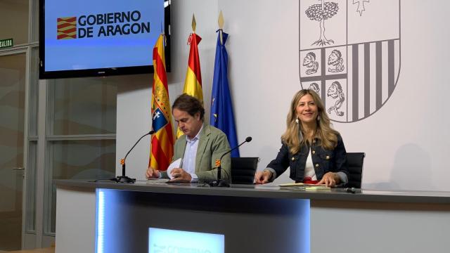 Roberto Bermúdez de Castro y Mar Vaquero, este viernes, tras el Consejo de Gobierno extraordinario.