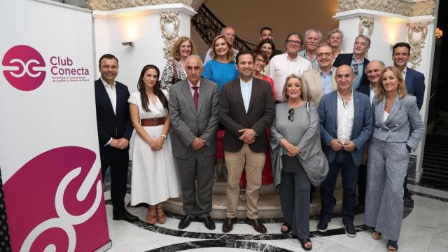 Reunión del Club Conecta con Erwan de la Villéon.