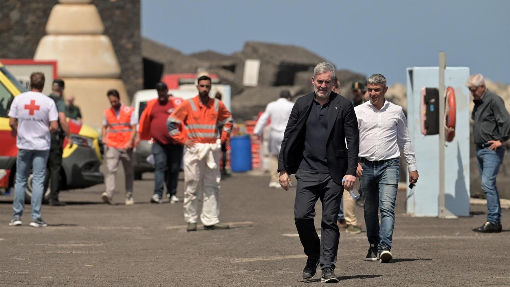 El Gobierno  preacuerda  con Canarias llevar a la Península a 1.000 menas solicitantes de asilo  en un máximo de 15 días 