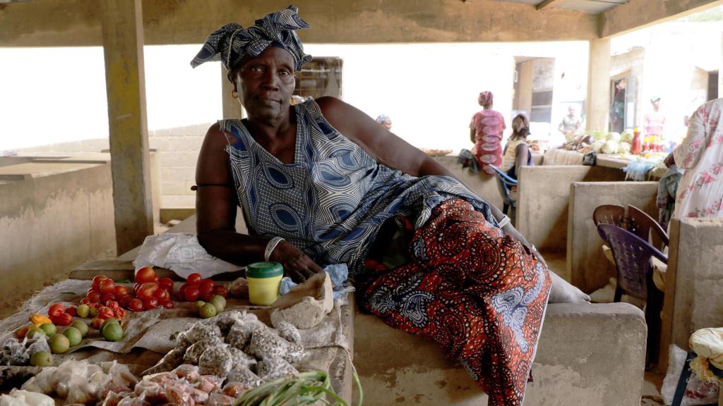 Mujer senegalesa dentro del proyecto de Manos Unidas.