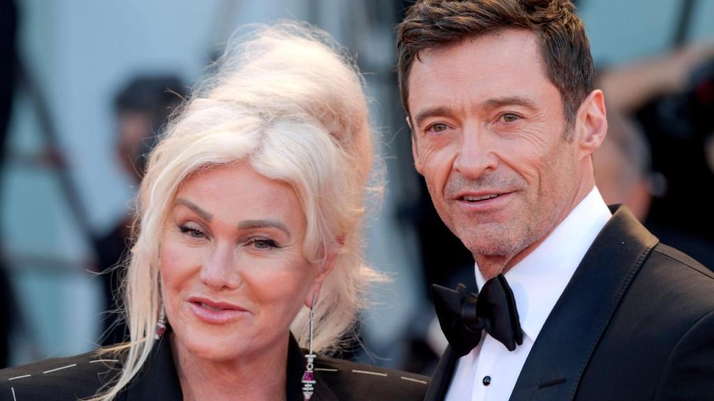 Hugh Jackman y Deborra-Lee Furness en un acto público en 2022, en Venecia.