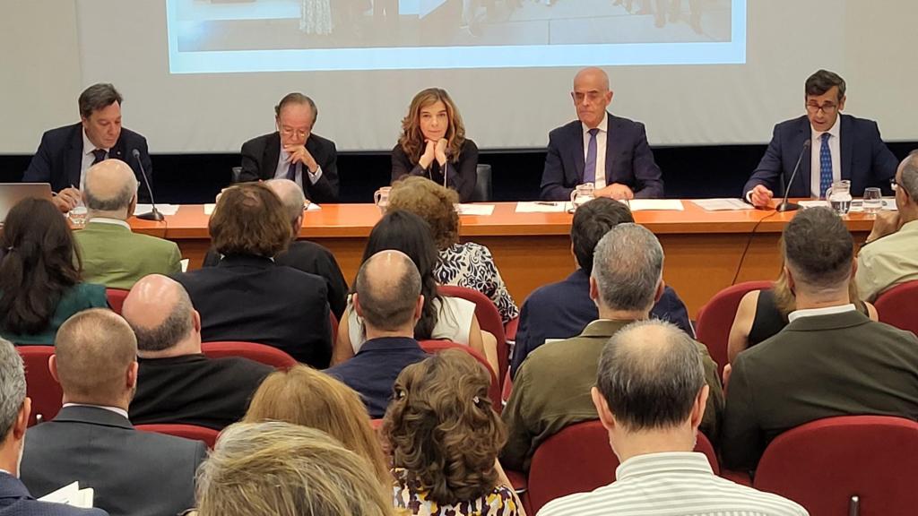 Jesús Carrobles, segundo por la derecha, nuevo presidente de la Real Fundación de Toledo.