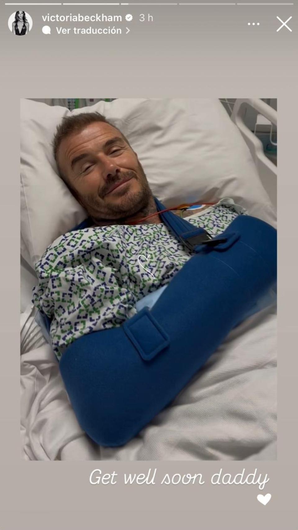 La foto de David Beckham después de ser operado.