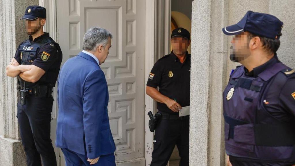 Santos Cerdán, a su llegada al Tribunal Supremo para declarar como investigado este 30 de junio.