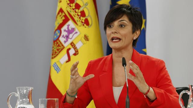 La ministra de Vivienda, Isabel Rodríguez durante la rueda de prensa tras el Consejo de Gobierno celebrado este martes en Moncloa, Madrid.