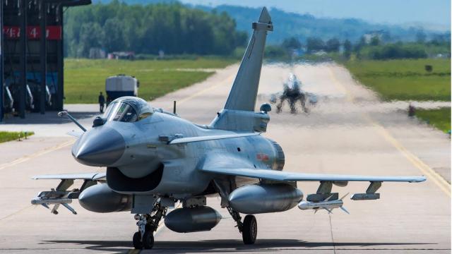 Caza J-10