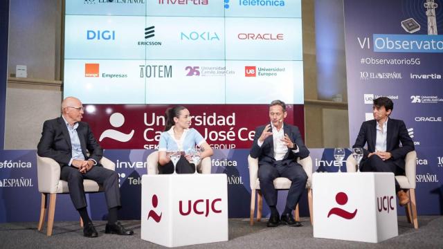 Ignacio Gallego, country manager de Nokia Spain; Alba Pérez, redactora de Invertia; Javier Pascual, director de Producto, Preventa y Provisión de Telefónica Empresas y Almudena Díaz, profesora titular de la Universidad de Málaga (UMA) e investigadora del Instituto de Tecnologías e Ingeniería del Software (ITIS) durante el VI Observatorio 5G organizado por EL ESPAÑOL e Invertia.