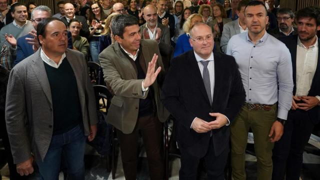 Tellado, junto con Mazón, Pérez Llorca y Mompó, en un acto del PP. Eduardo Manzana / Europa Press