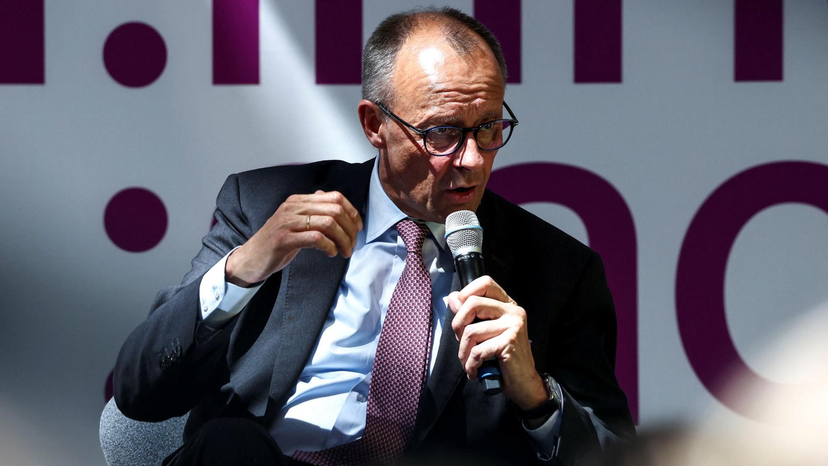 Críticas a Merz, incluso dentro de su coalición, por negarse a izar ...