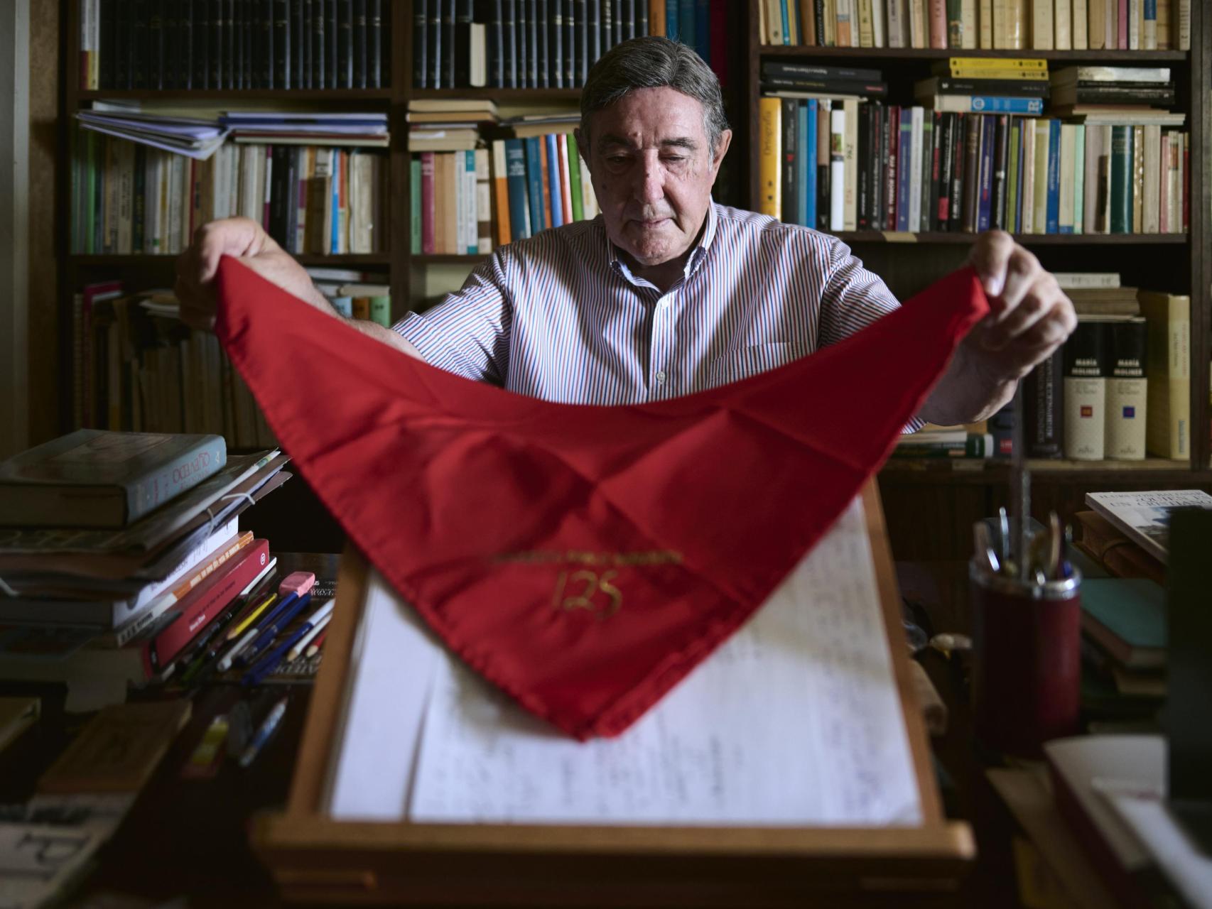 El fundador del PSOE navarro lanza su chupinazo:  Sánchez y Chivite deben irse. Es imposible regenerar el partido en el poder 
