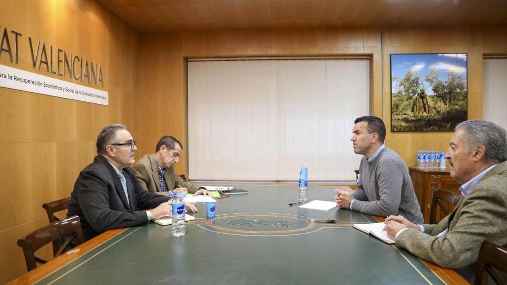Gan Pampols y Vicente Mompó en una reunión. EE