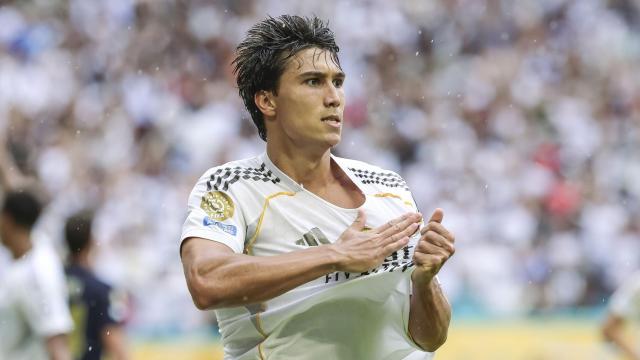 Gonzalo García celebra un gol con el Real Madrid
