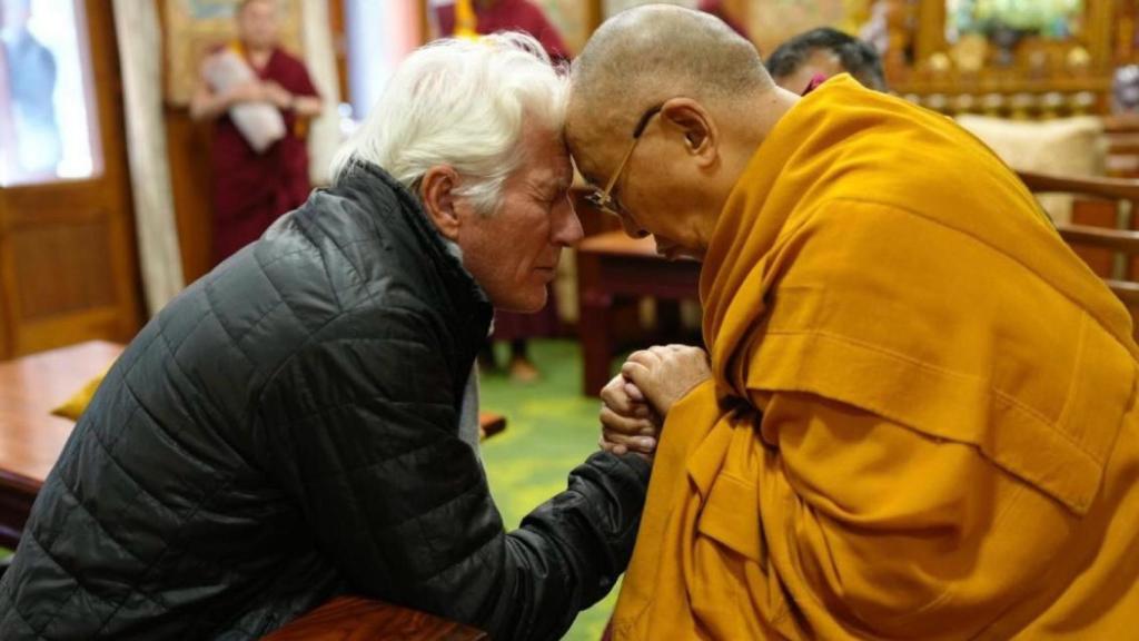 Ruchard Gere abre su álbum de fotos inédito para el 90 cumpleaños de Dalai Lama