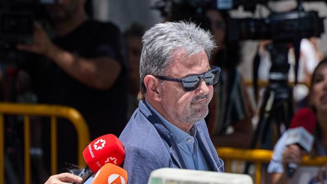 Antxon Alonso, el socio del exsecretario de Organización del PSOE Santos Cerdán en la empresa Servinabar, a su salida este lunes de declarar en el  Supremo.