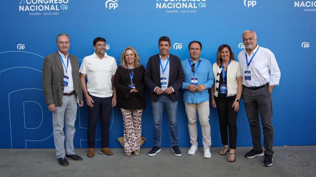 Mazón, junto a los miembros valencianos del Comité Ejecutivo del PP. EE