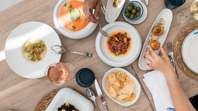 Una mesa al Mediterráneo desde Menorca.