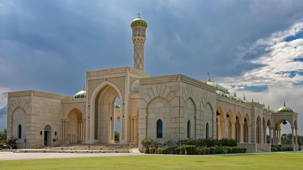 La Gran Mezquita del Sultán Qaboos, en Muscat (Omán).