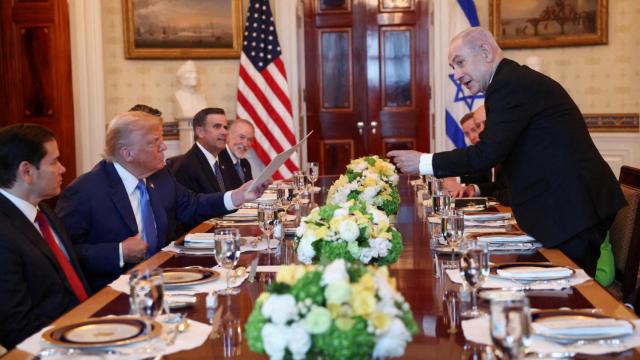 Donald Trump recibe la carta de nominación al Nobel de la Paz promovida por Netanyahu.