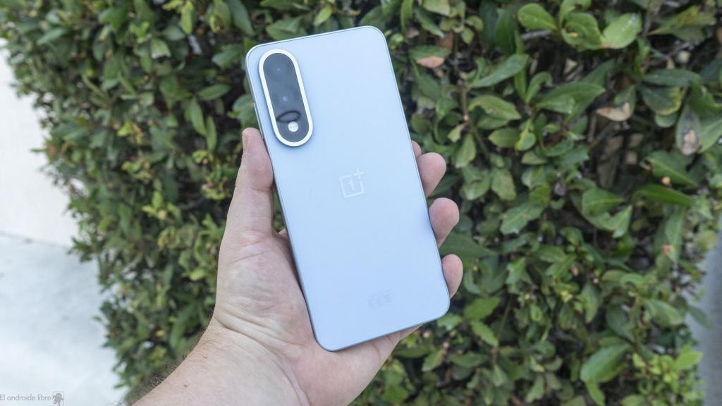 OnePlus Nord 5.