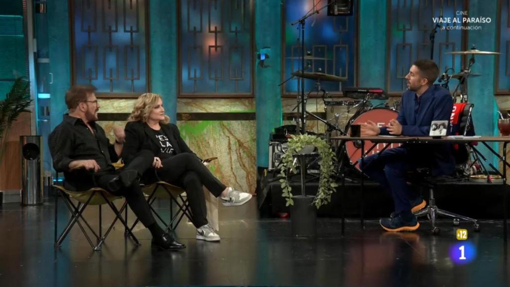 Pimpinela y David Broncano en 'La Revuelta'.