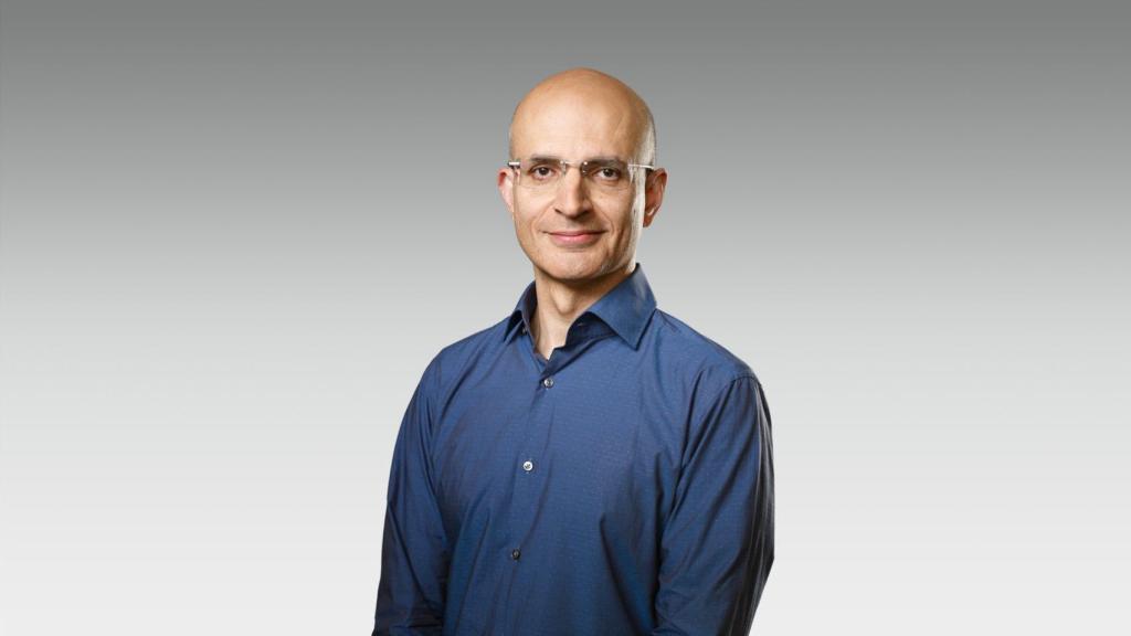 Sabih Kahn.