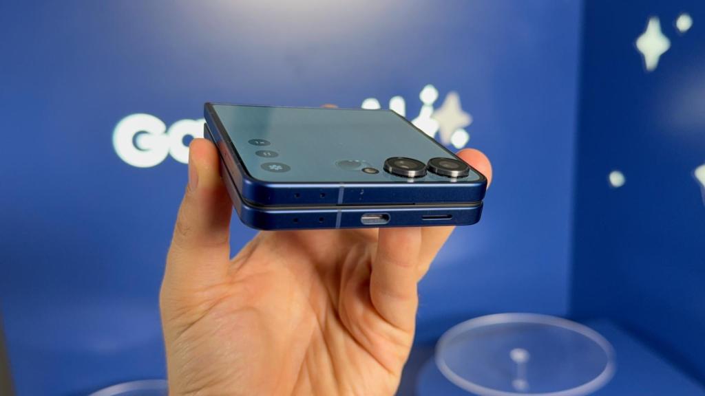 Samsung Galaxy Z Flip 7.