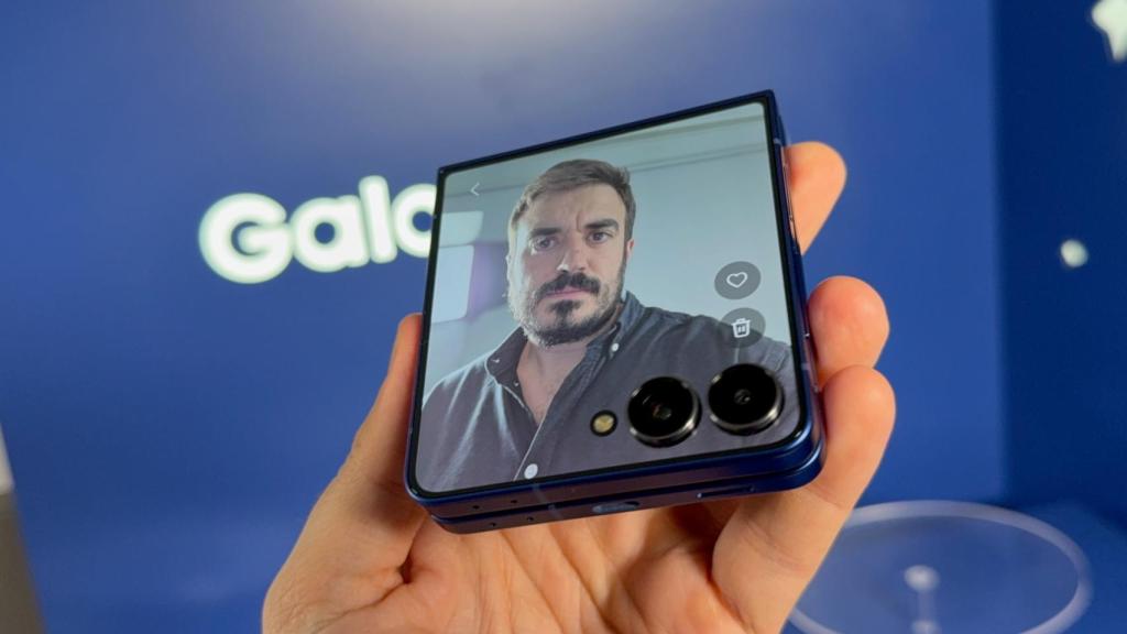 Samsung Galaxy Z Flip 7.