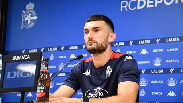 Pablo Vázquez, jugador del Dépor, en rueda de prensa.