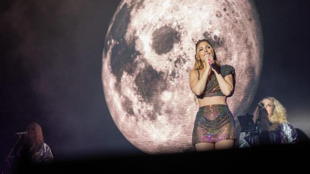 Edurne encandila a A Coruña y Sofía Cristo cierra con energía el sábado del Atlantic Pride