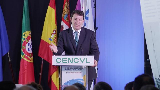 El presidente de la Junta, Alfonso Fernández Mañueco, durante su participación en el VI Consejo Plenario CENCYL, Comunidad de Trabajo Castilla y León-Centro de Portugal, en julio de 2024