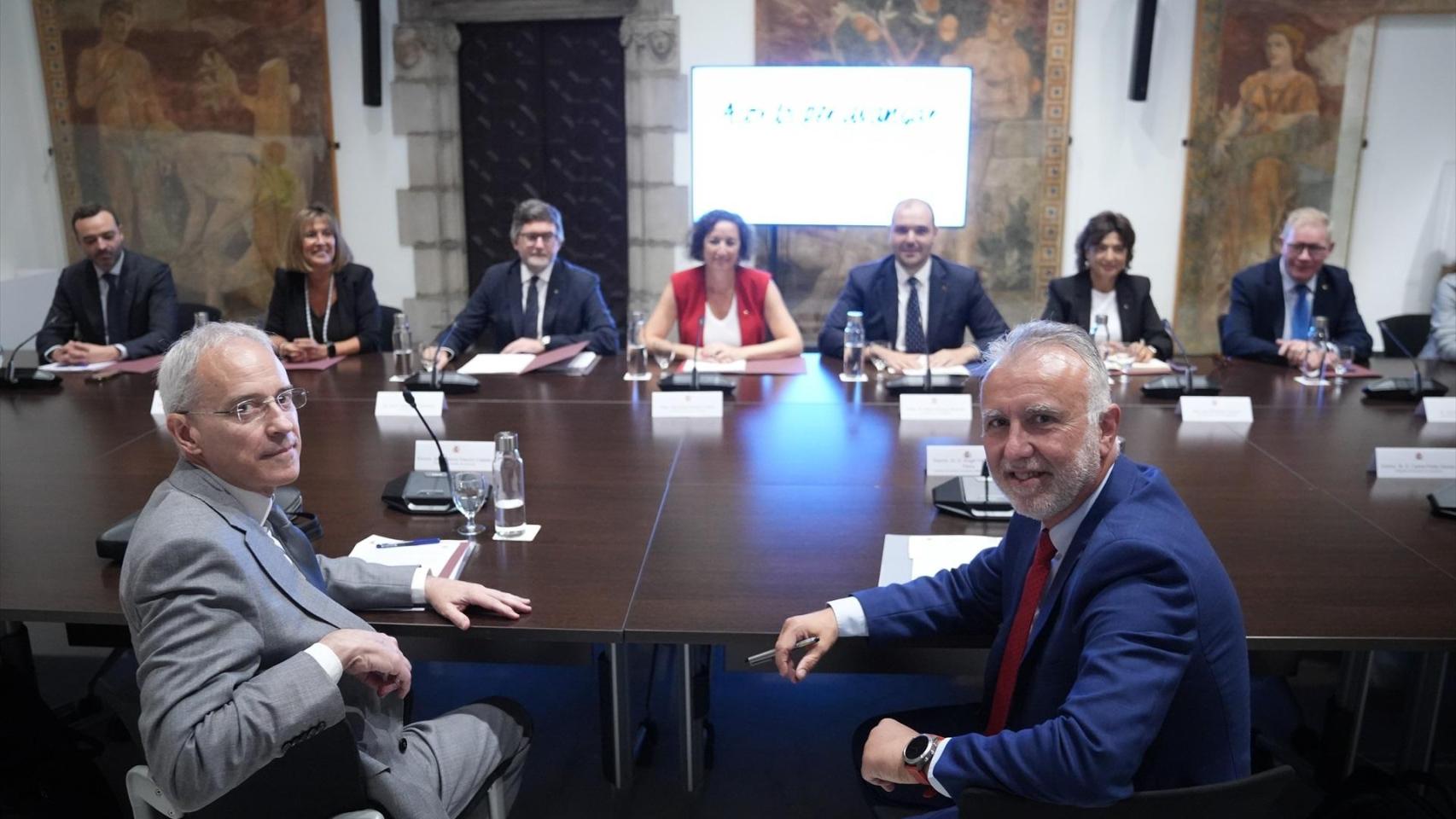 El Gobierno admite que hoy empieza un difícil proceso de años que troceará la Agencia Tributaria del Estado
