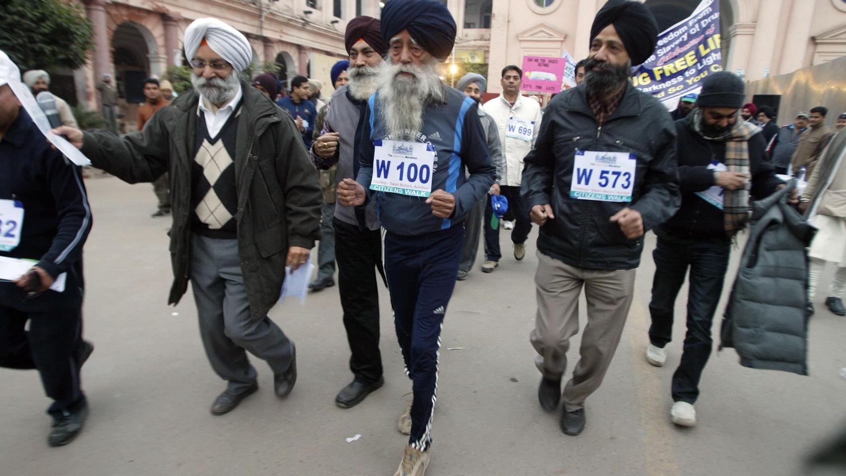 Fauja Singh, durante una carrera.