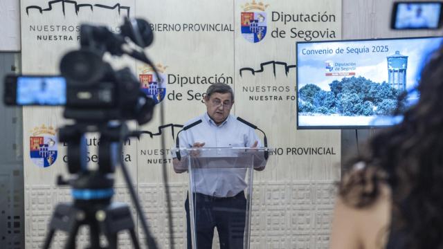 El diputado del Área de Acción Territorial de la Diputación de Segovia, Basilio del Olmo, durante su rueda de prensa de este martes