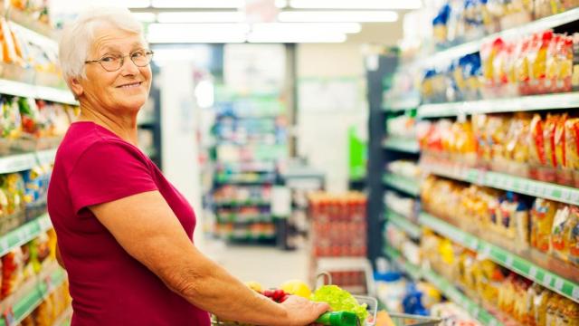 Pensada especialmente para los adultos mayores, esta estrategia comercial elimina barreras tecnológicas.