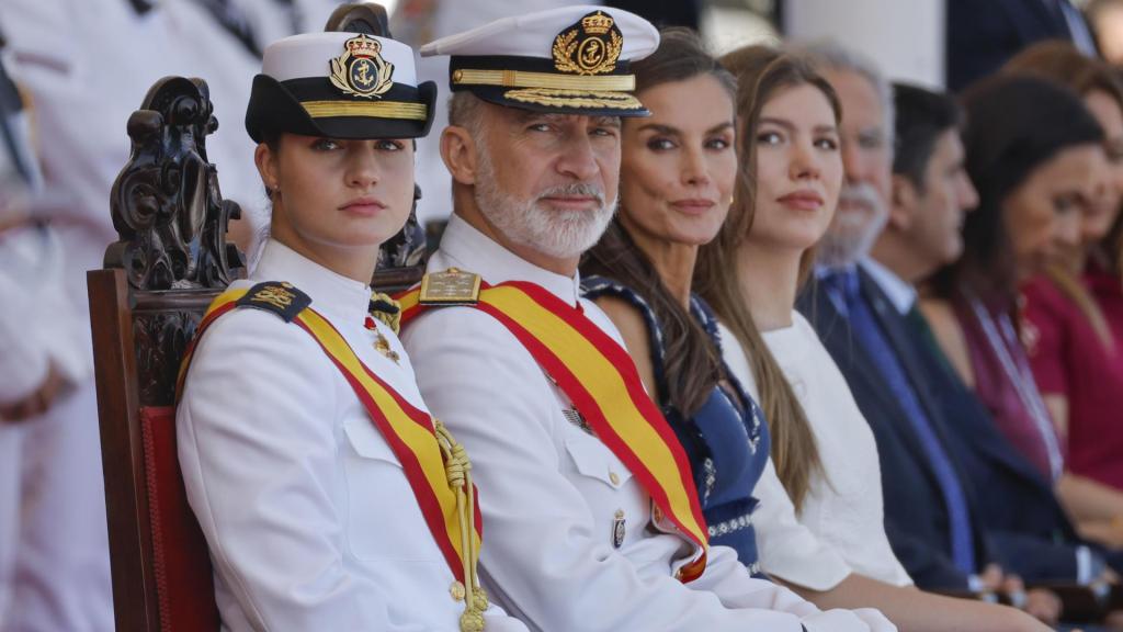 Princesa Leonor en La Tribuna con sus padres y su hermana.