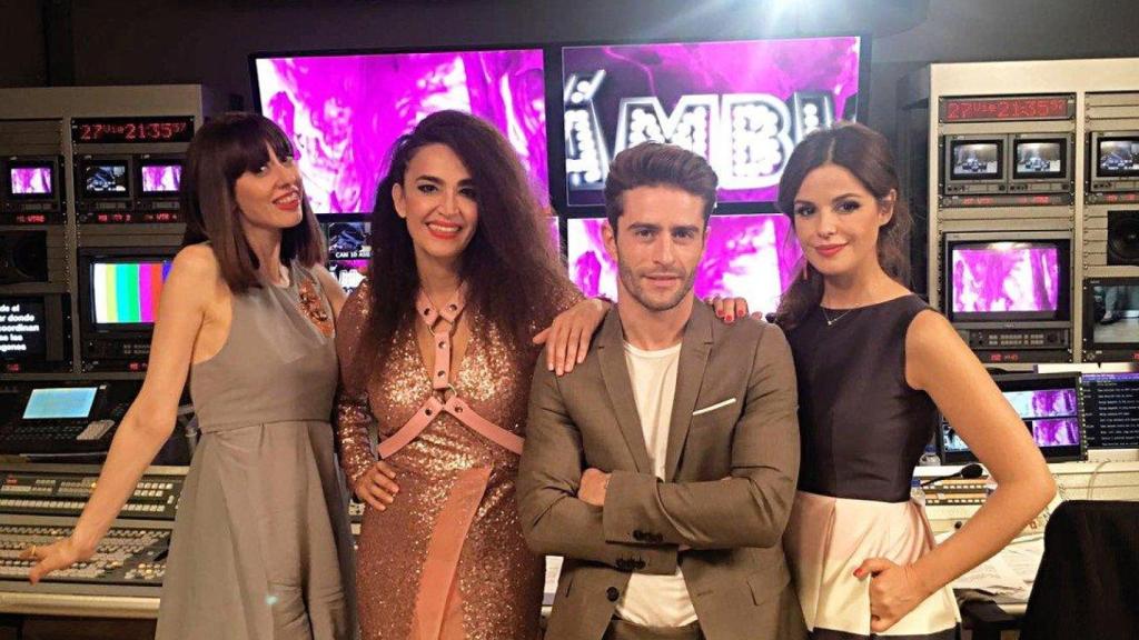 Natalia Ferviú, Pelayo Díaz, Cristina Rodríguez y Marta Torné en 'Cambiame'.