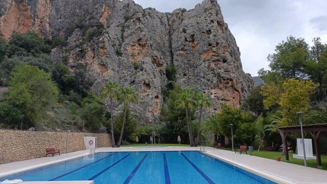 Piscina municipal de Guadalest