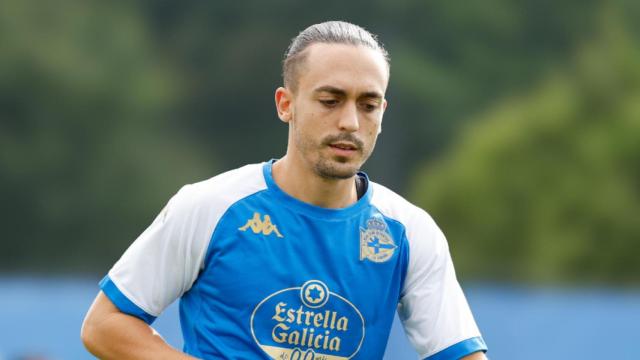 Luismi Cruz ya marca con el Dépor