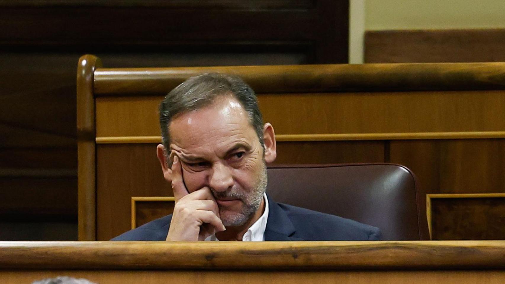 El diputado José Luis Ábalos durante la sesión plenaria extraordinaria del Congreso de los Diputados de este martes.