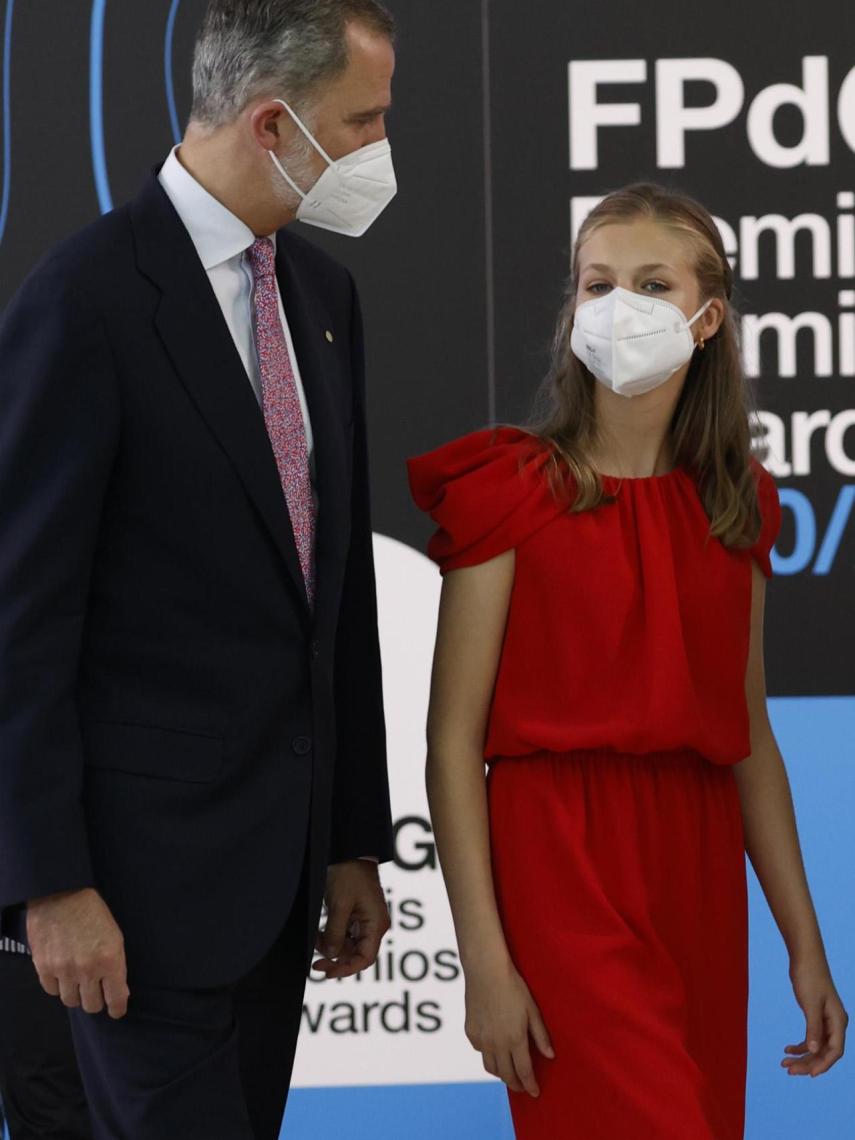 Felipe VI y la princesa Leonor en los premios Princesa de Girona 2021.
