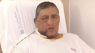 Esteban fue agredido en el portal de su casa.